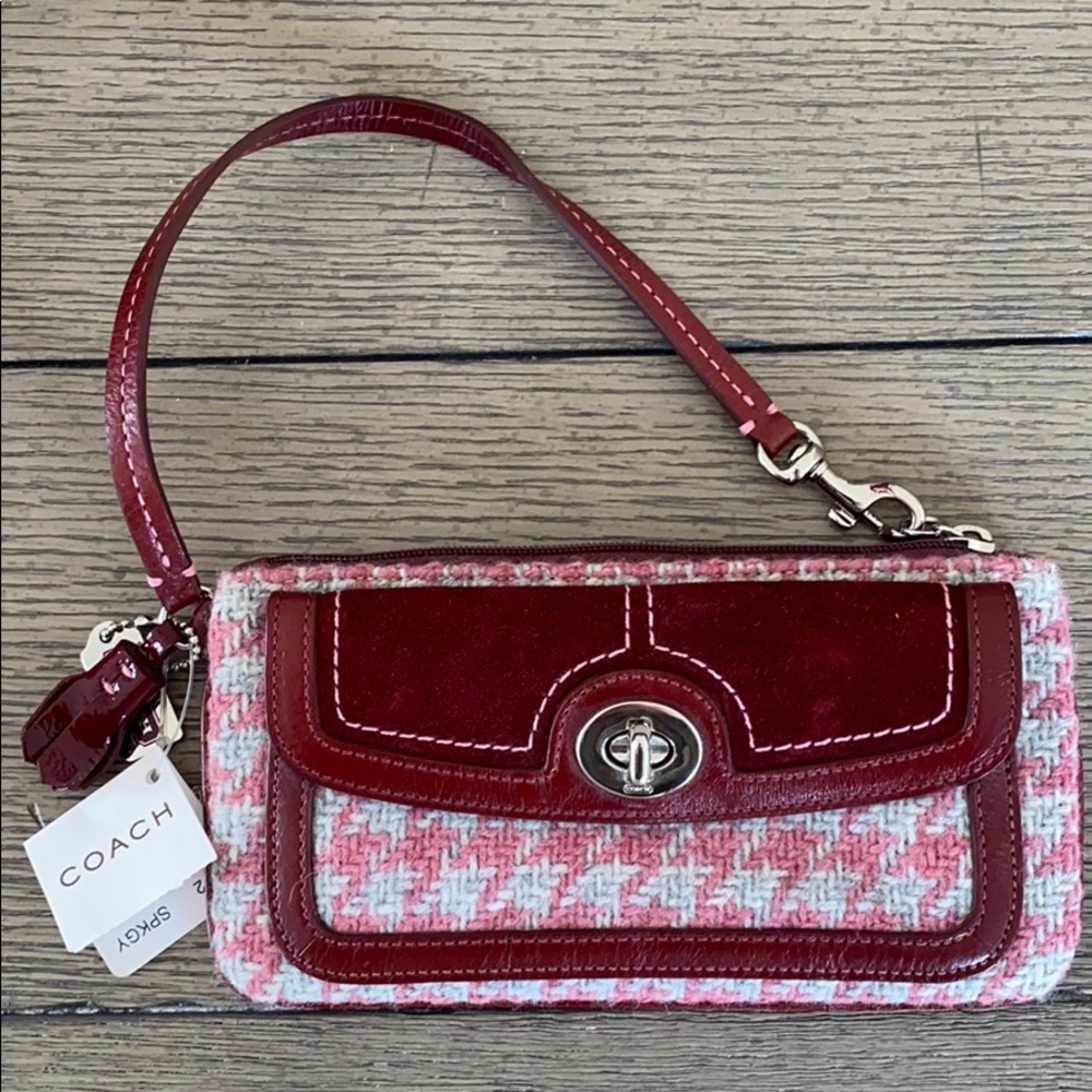 Wristlet